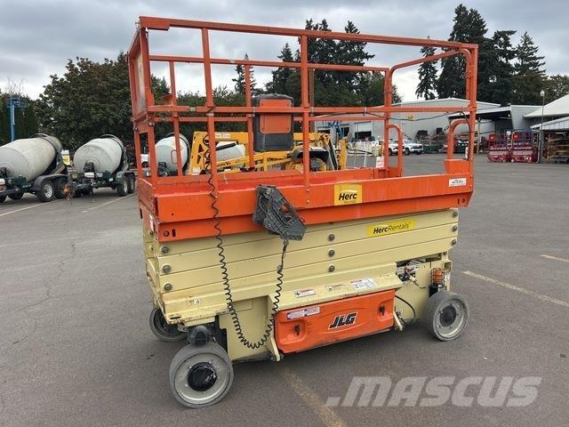 JLG 3246ES Saksilavat