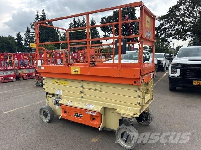 JLG 3246ES Saksilavat