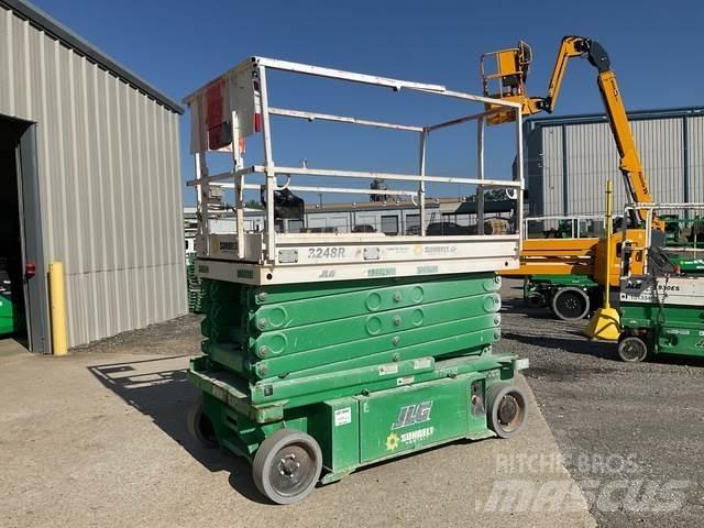 JLG 3248RS Saksilavat