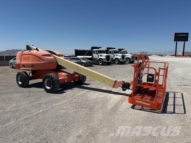 JLG 400S Teleskooppipuominostimet