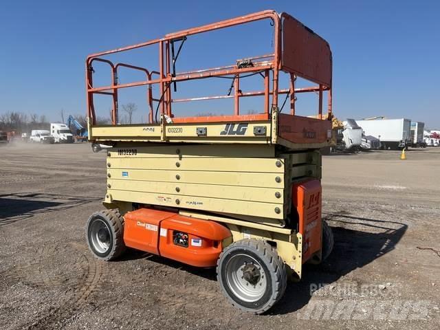 JLG 4069LE Saksilavat
