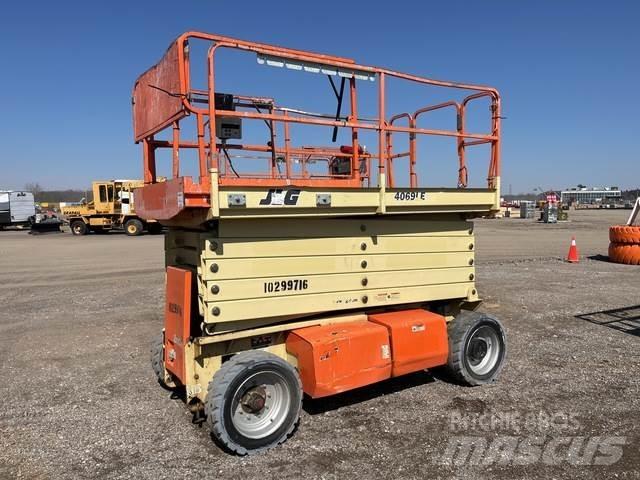 JLG 4069LE Saksilavat