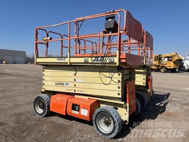 JLG 4069LE Saksilavat
