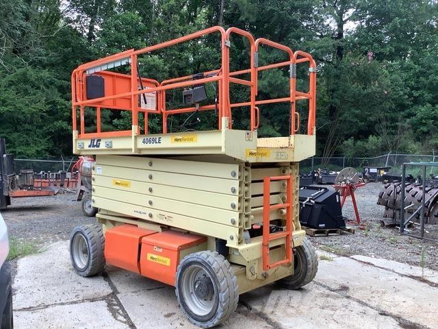 JLG 4069LE Saksilavat