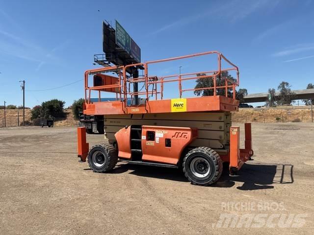 JLG 4394RT Saksilavat