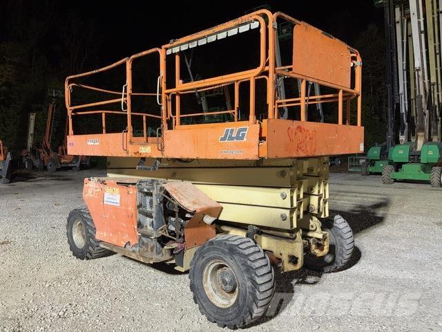 JLG 4394RT Saksilavat