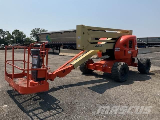 JLG 450A Kuukulkijat