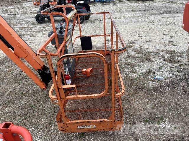 JLG 460SJ Teleskooppipuominostimet