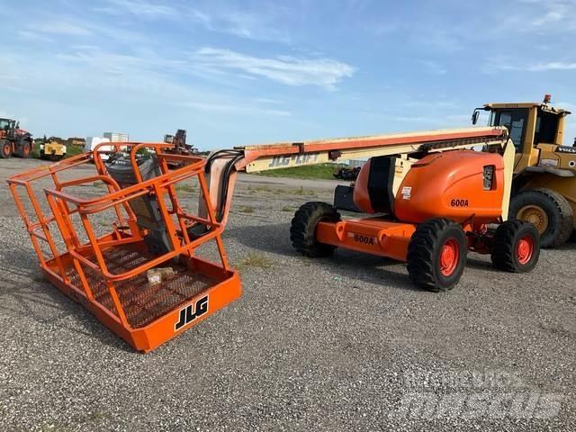 JLG 600A Kuukulkijat