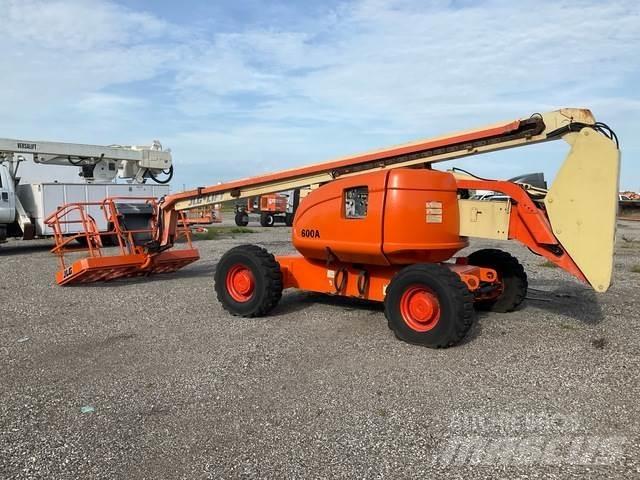 JLG 600A Kuukulkijat