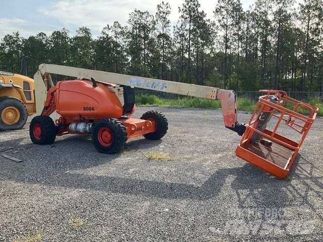 JLG 600A Kuukulkijat
