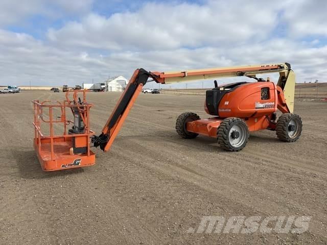 JLG 600AJ Kuukulkijat