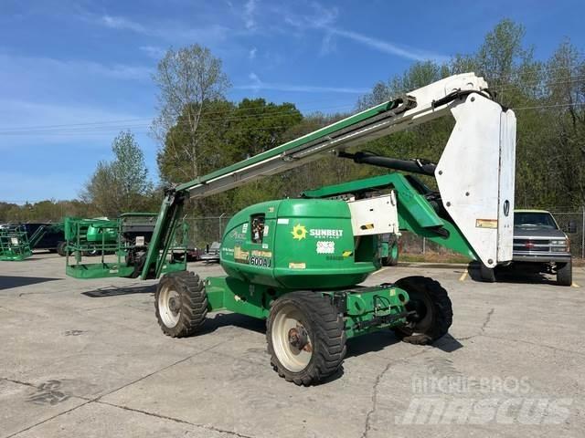 JLG 600AJ Kuukulkijat