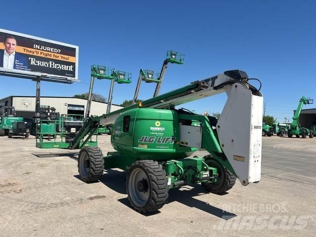 JLG 600AJ Kuukulkijat