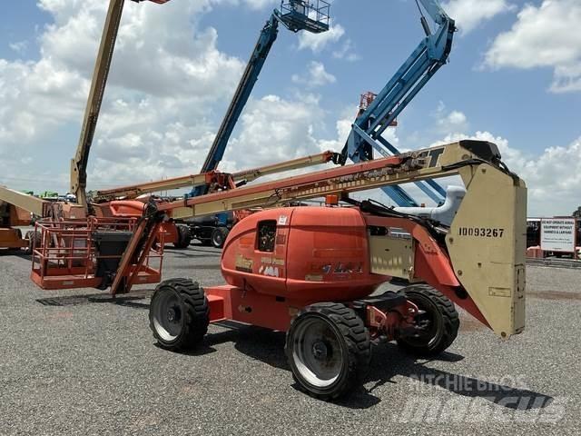 JLG 600AJ Kuukulkijat