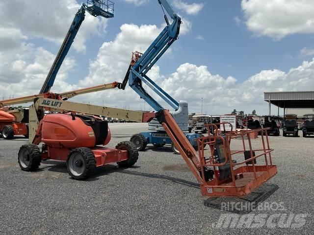 JLG 600AJ Kuukulkijat