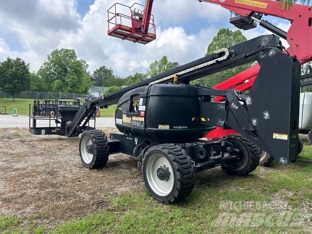 JLG 600AJ Kuukulkijat