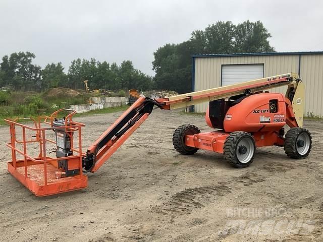 JLG 600AJ Kuukulkijat