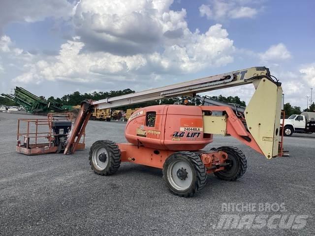 JLG 600AJ Kuukulkijat