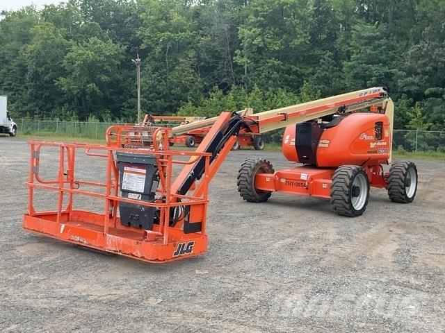JLG 600AJ Kuukulkijat