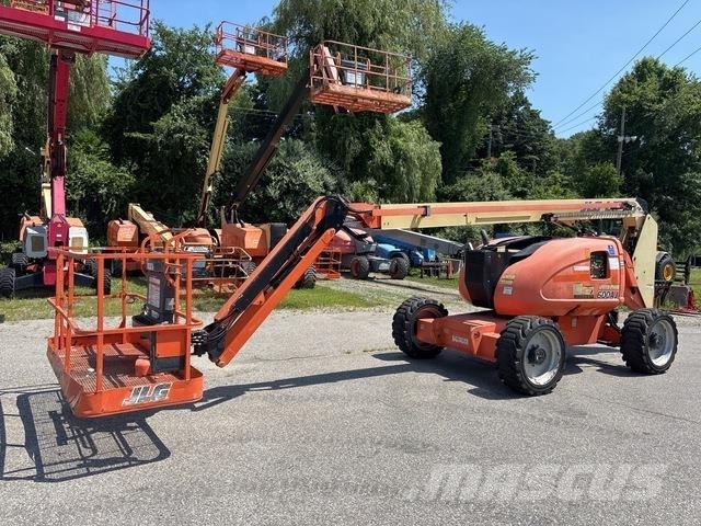 JLG 600AJ Kuukulkijat