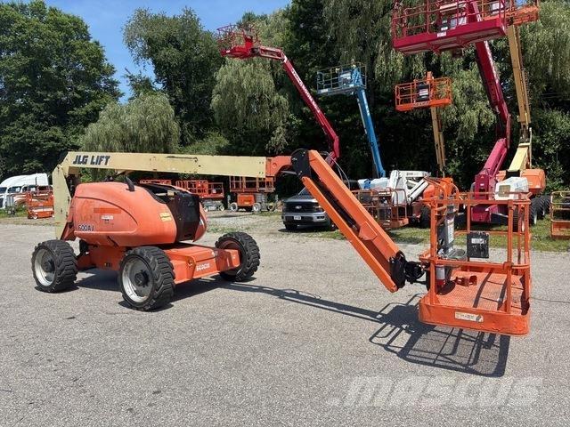 JLG 600AJ Kuukulkijat