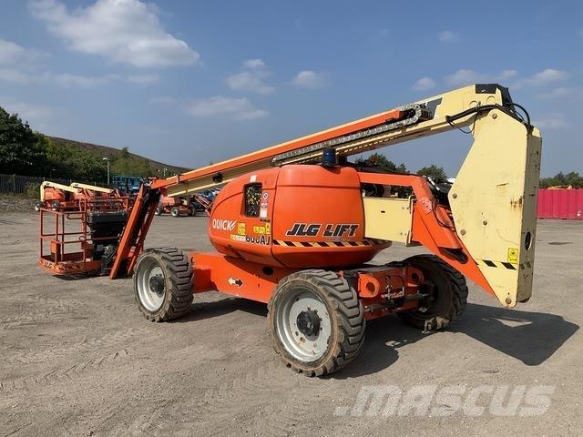 JLG 600AJ Kuukulkijat