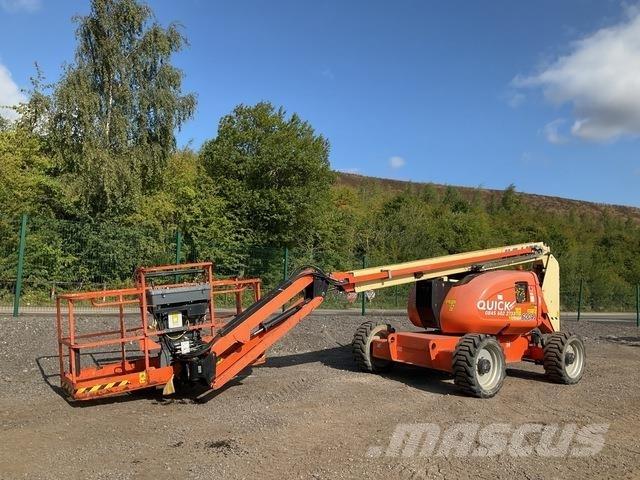 JLG 600AJ Kuukulkijat