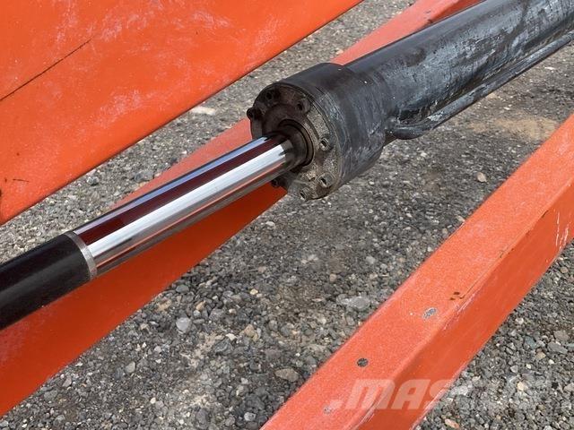 JLG 600AJ Kuukulkijat