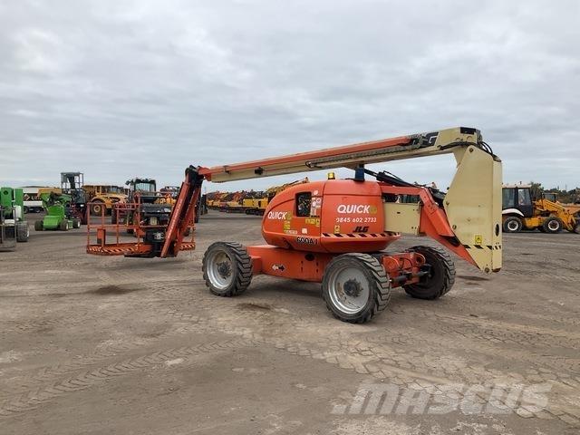 JLG 600AJ Kuukulkijat