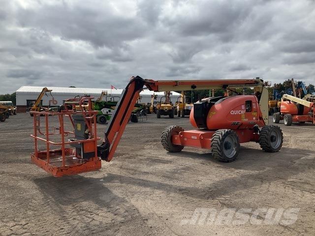 JLG 600AJ Kuukulkijat