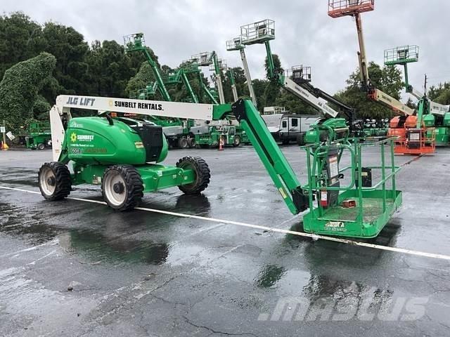 JLG 600AJ Kuukulkijat