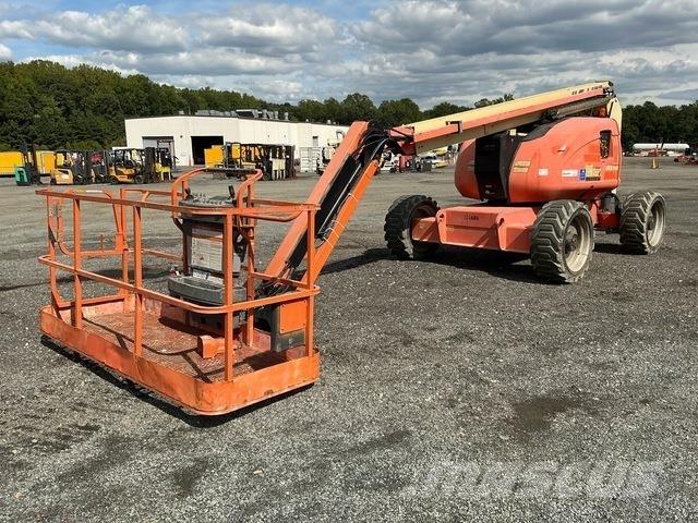 JLG 600AJ Kuukulkijat