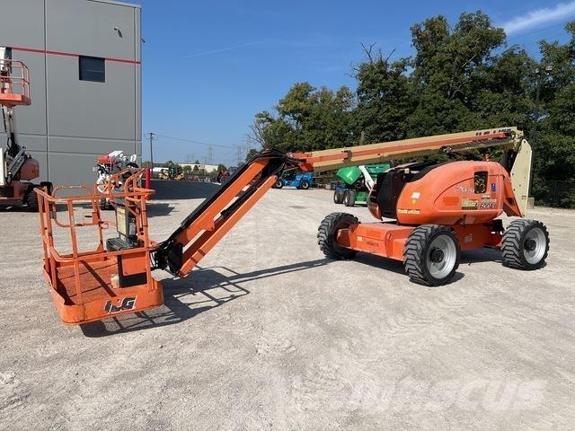 JLG 600AJ Kuukulkijat