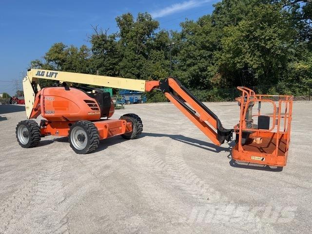 JLG 600AJ Kuukulkijat