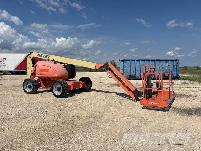 JLG 600AJ Kuukulkijat