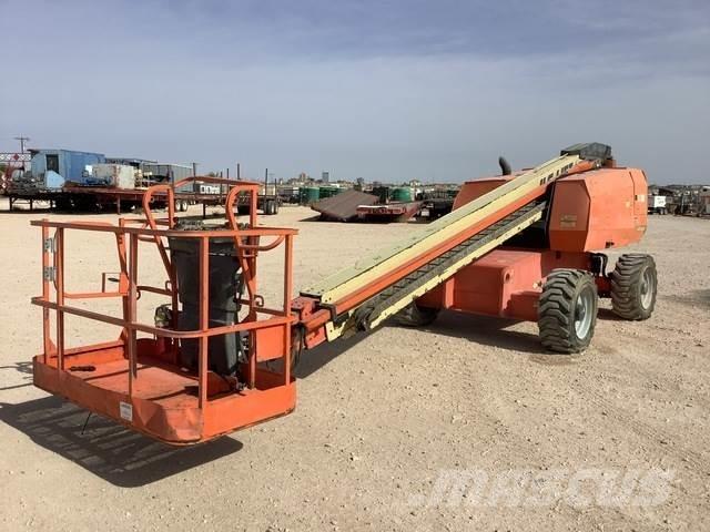 JLG 600S Teleskooppipuominostimet