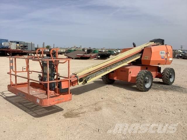 JLG 600S Teleskooppipuominostimet