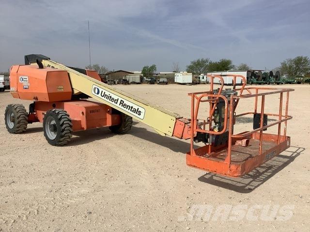 JLG 600S Teleskooppipuominostimet