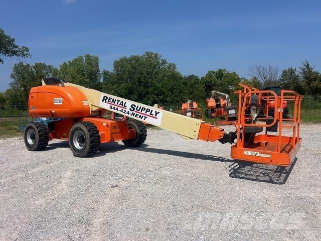 JLG 600S Teleskooppipuominostimet
