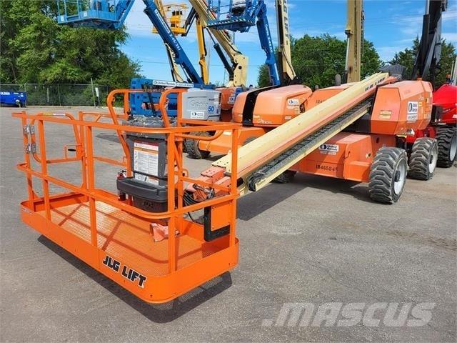 JLG 600S Teleskooppipuominostimet