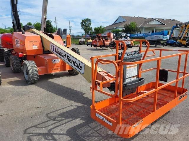 JLG 600S Teleskooppipuominostimet