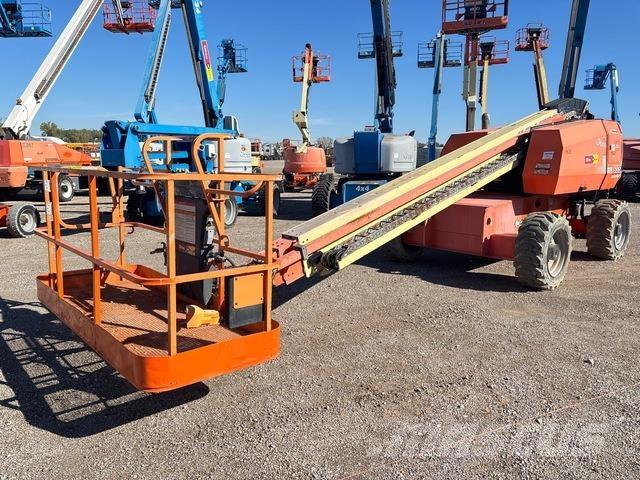 JLG 600S Teleskooppipuominostimet