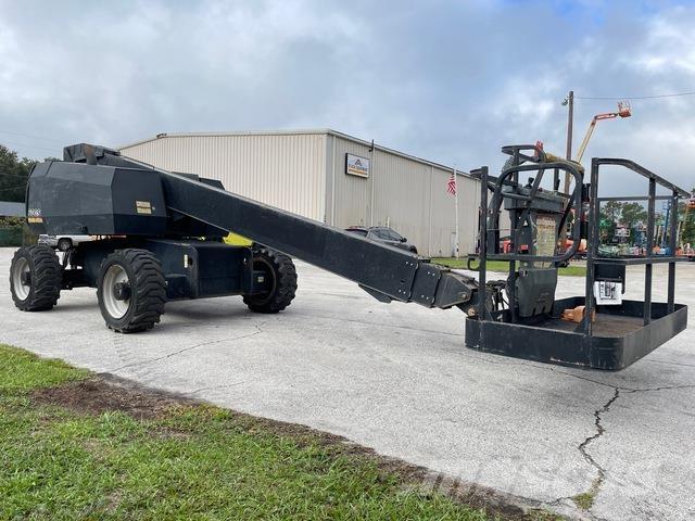 JLG 600S Teleskooppipuominostimet