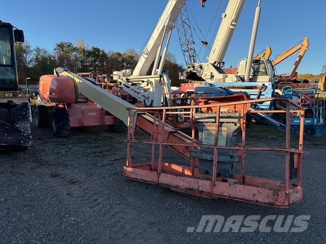 JLG 600S Teleskooppipuominostimet