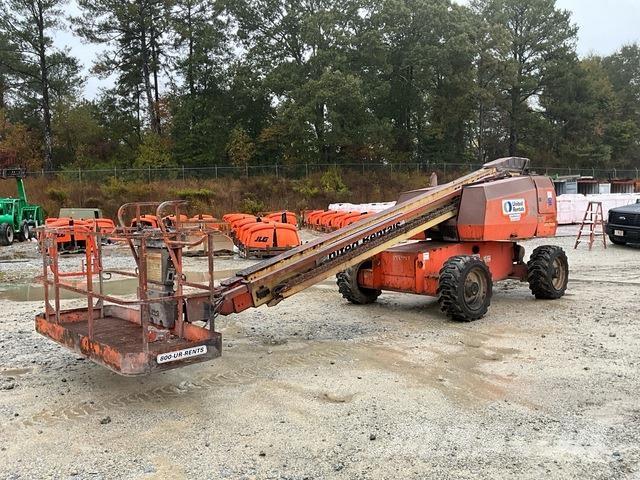 JLG 600S Teleskooppipuominostimet