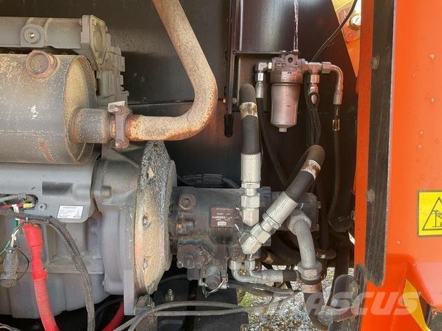 JLG 660SJ Teleskooppipuominostimet
