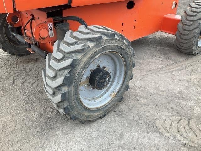 JLG 660SJ Teleskooppipuominostimet