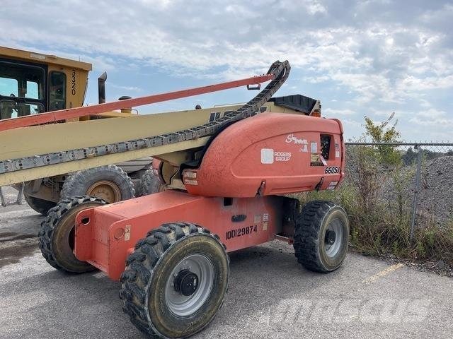 JLG 660SJ Teleskooppipuominostimet