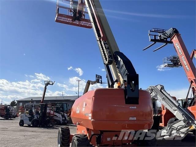 JLG 660SJ Teleskooppipuominostimet